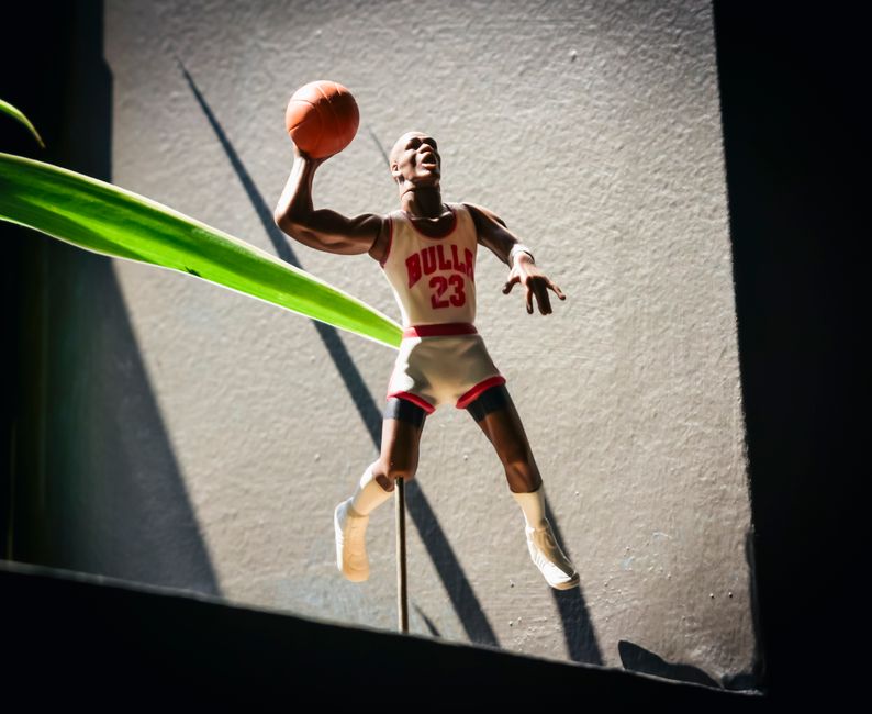 NBA最新消息:赛场内外的热点与故事